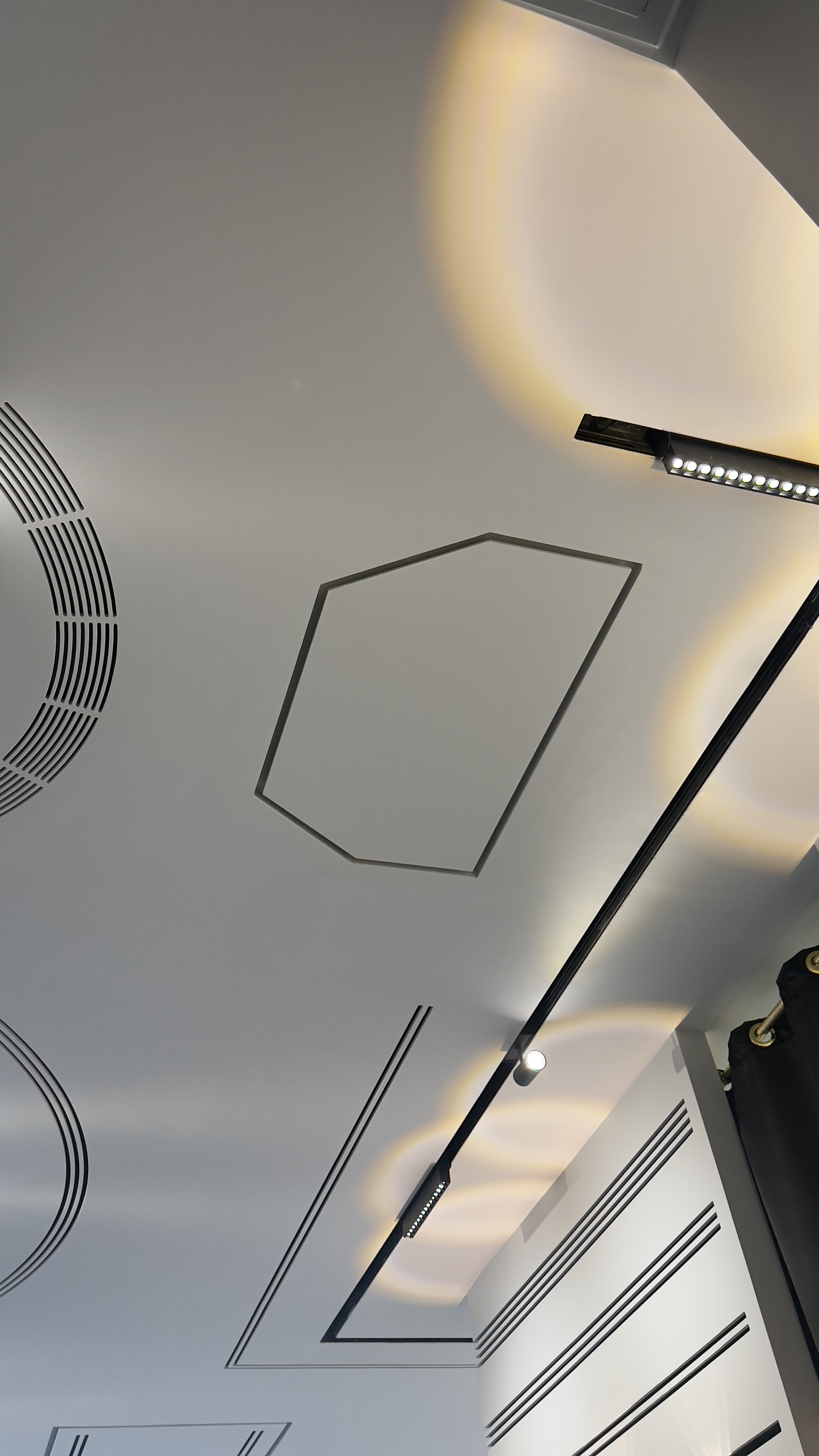 دریچه زیر دستگاهی