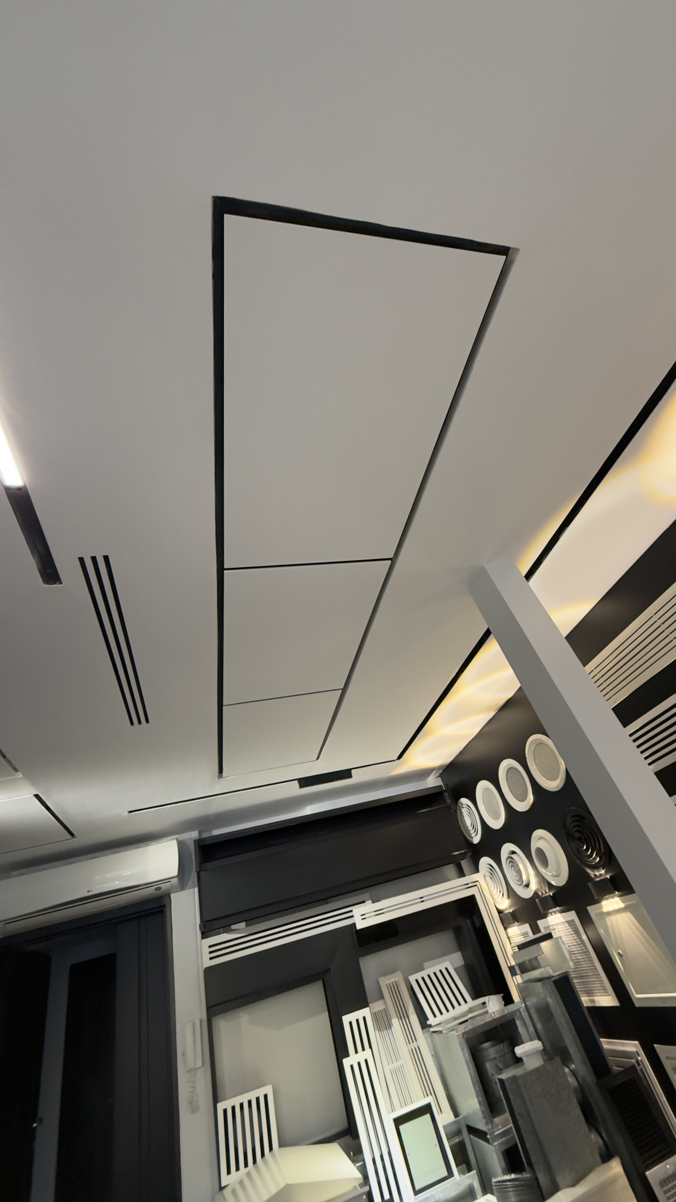 دریچه زیر دستگاهی سه دهنه