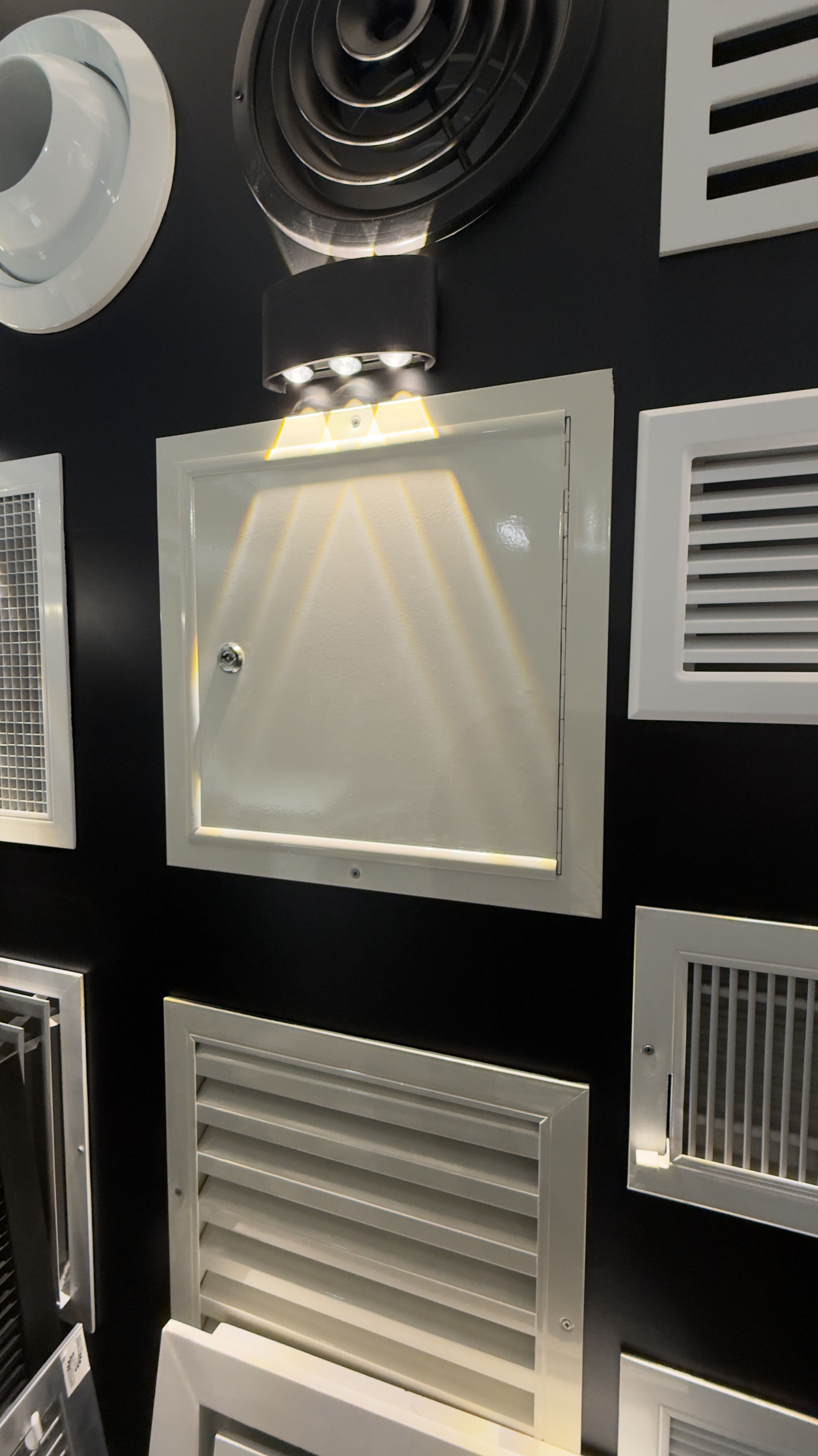 دریچه بازدید تاسیسات آلومینیومی 